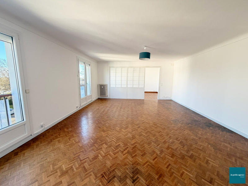 Appartement - 127 m² - 6 pièces