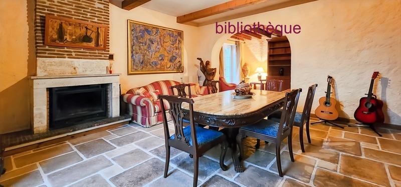 Maison en pierre - 363 m² - 10 pièces