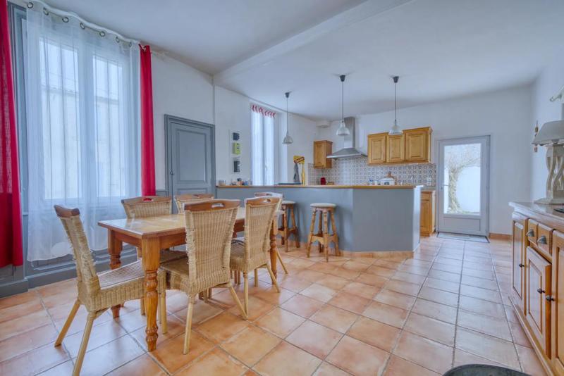 Maison de ville - 136 m² - 6 pièces