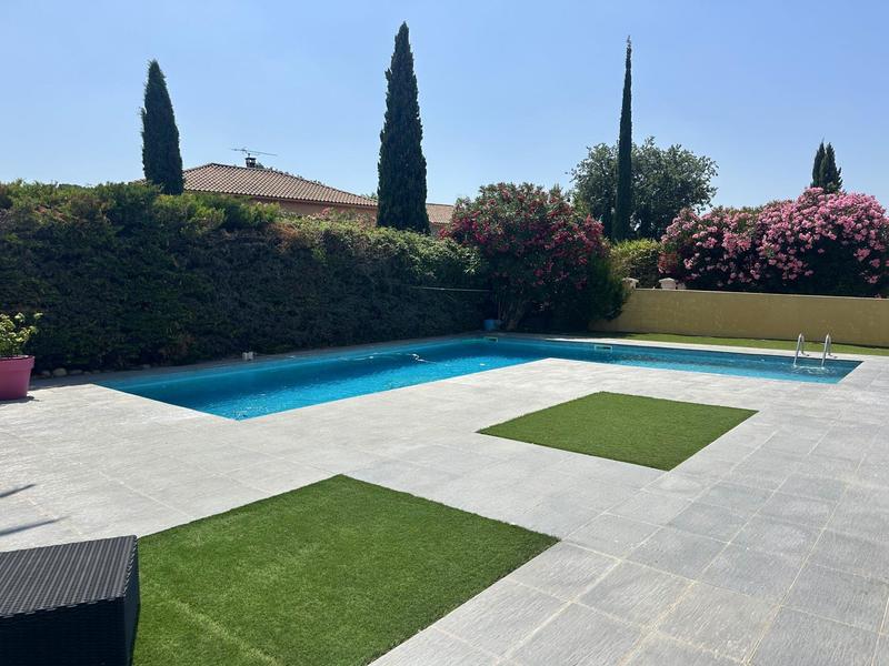 Maison - 245 m² - 5 pièces