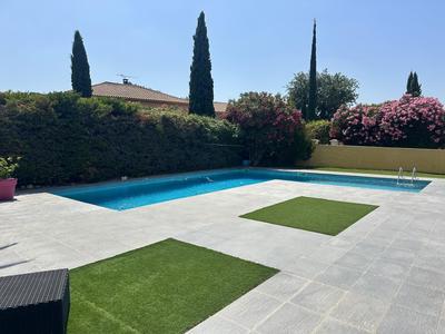 Maison - 245 m² - 5 pièces