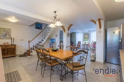 Maison - 104 m² - 5 pièces