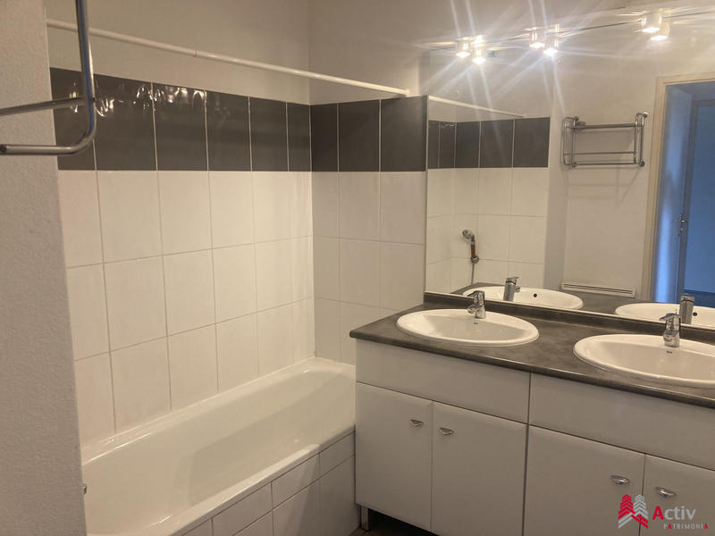 Appartement - 63 m² - 3 pièces