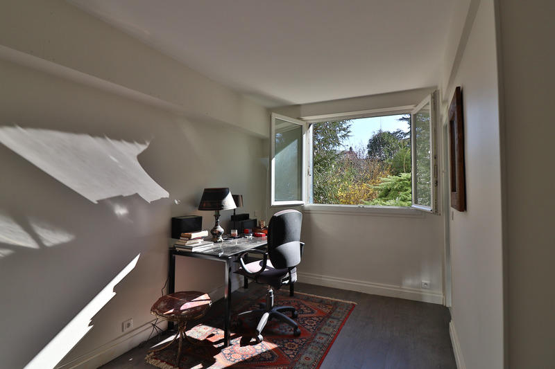 Maison - 220 m² - 7 pièces