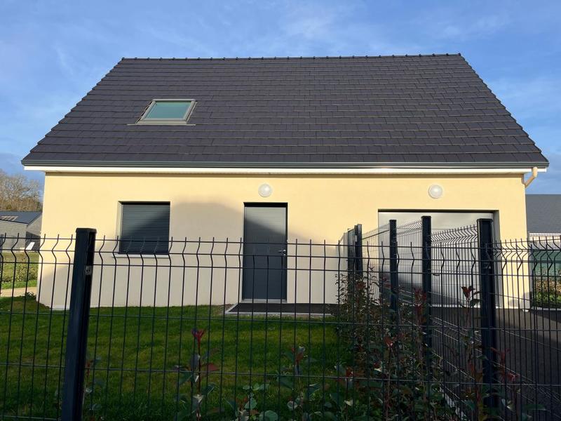 Maison - 102 m² - 4 pièces