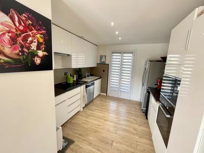 Villa - 159 m² - 6 pièces