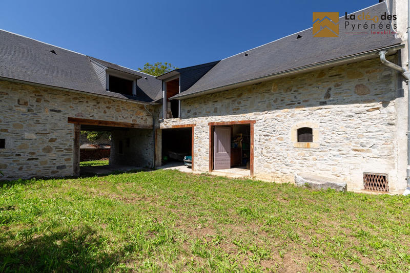 Maison traditionnelle - 190 m² - 5 pièces