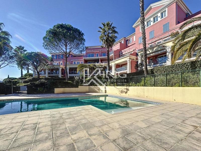 Appartement - 95 m² - 4 pièces