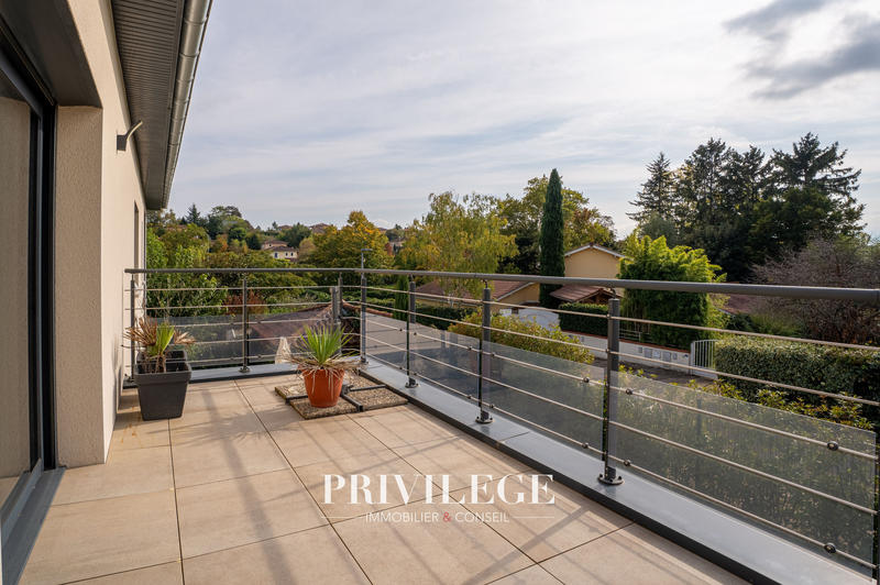 Maison - 199 m² - 6 pièces