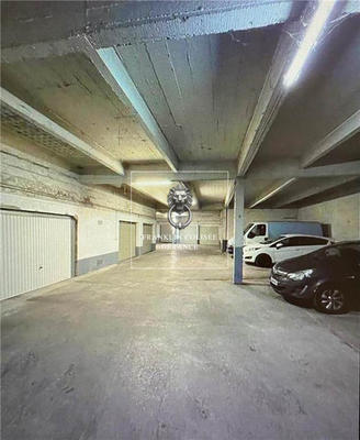 Parking / Garage - 12 m²