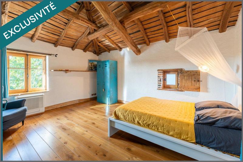 Maison - 327 m² - 7 pièces