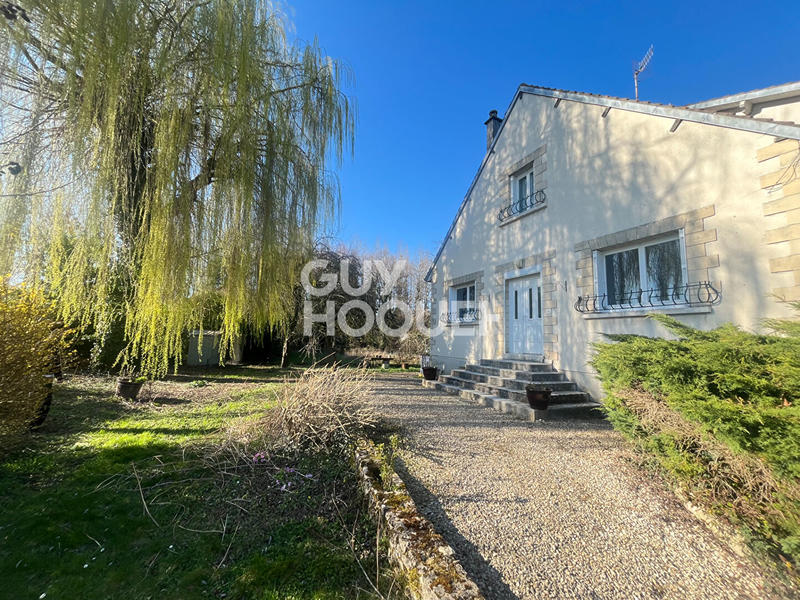 Maison - 160 m² - 8 pièces