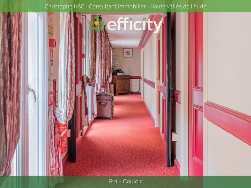 Maison - 670 m² - 13 pièces