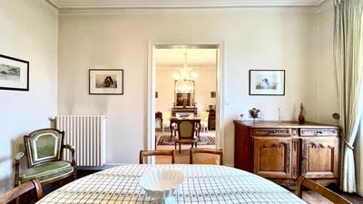 Maison - 200 m² - 8 pièces