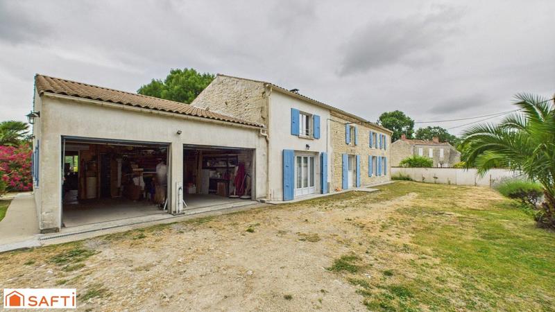 Villa - 284 m² - 9 pièces