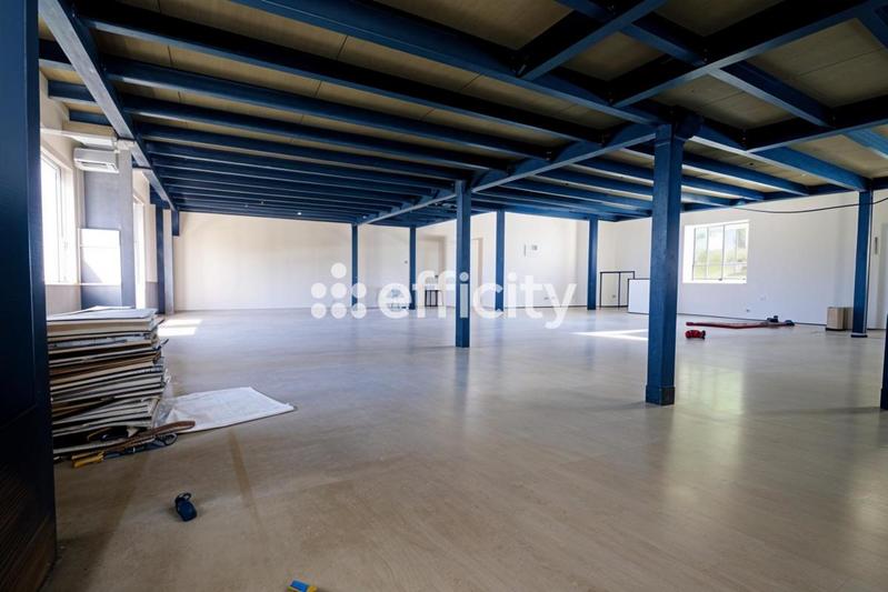 Maison - 150 m² - 4 pièces