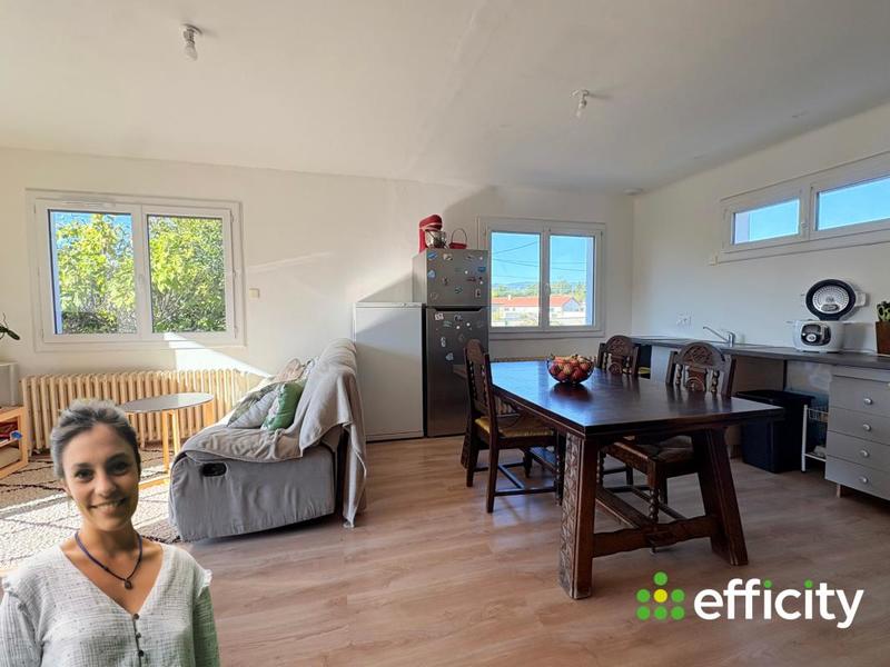 Maison - 92 m² - 4 pièces