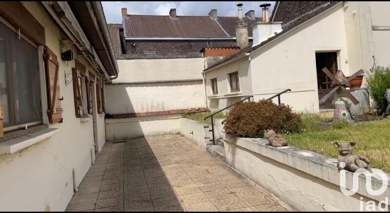 Maison - 140 m² - 10 pièces