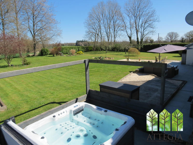 Maison - 170 m² - 6 pièces