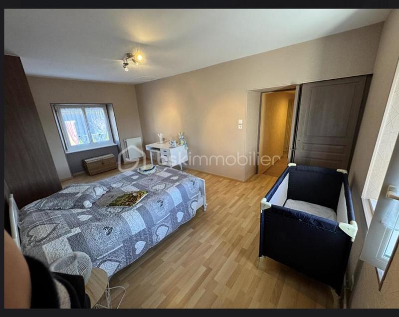 Maison traditionnelle - 135 m² - 7 pièces