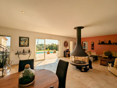 Villa - 196 m² - 6 pièces
