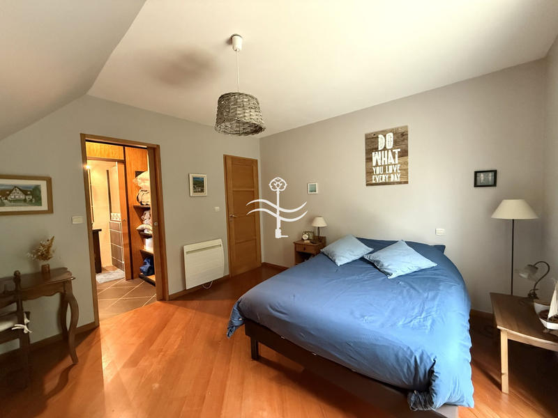 Maison - 215 m² - 6 pièces