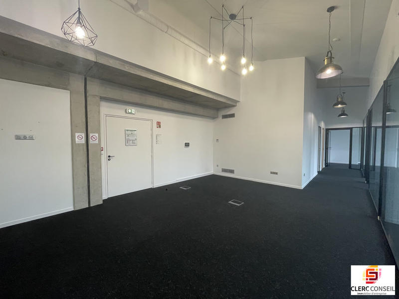 Bureau - 167 m²