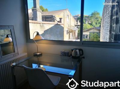 Chambre - 11 m² - 1 pièce