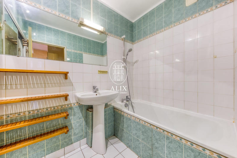 Appartement - 90 m² - 5 pièces