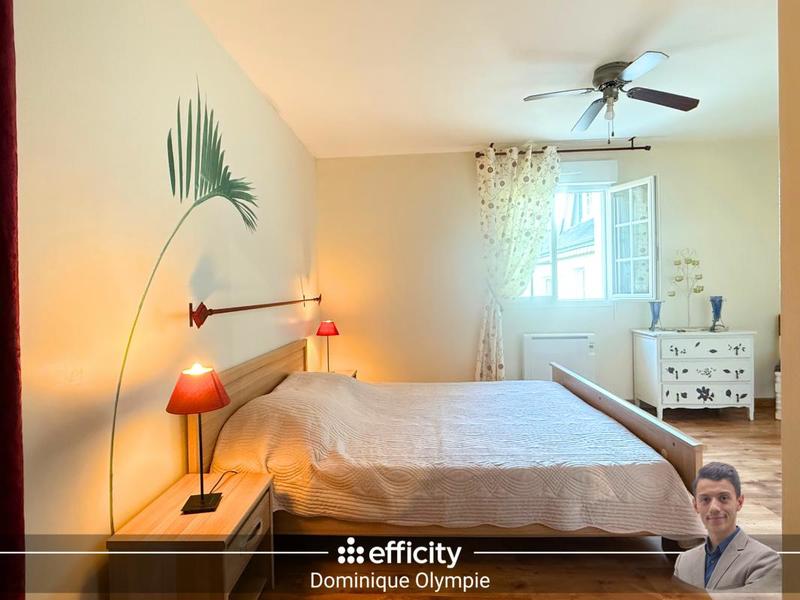 Maison - 340 m² - 16 pièces