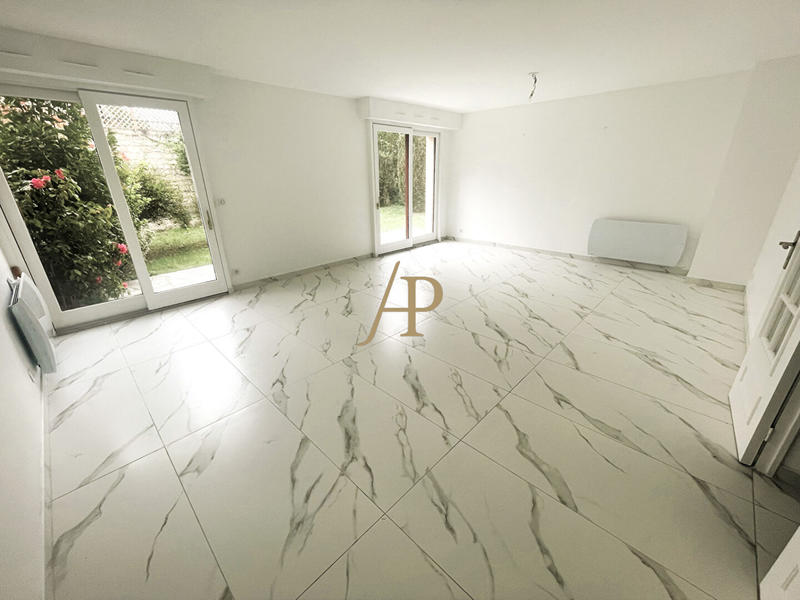 Appartement - 99 m² - 5 pièces