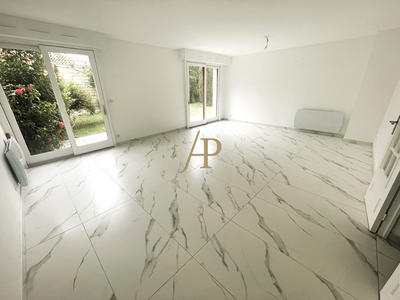 Appartement - 99 m² - 5 pièces