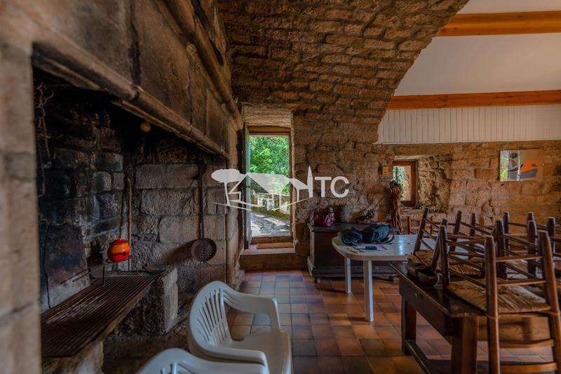 Maison en pierre - 64 m² - 4 pièces