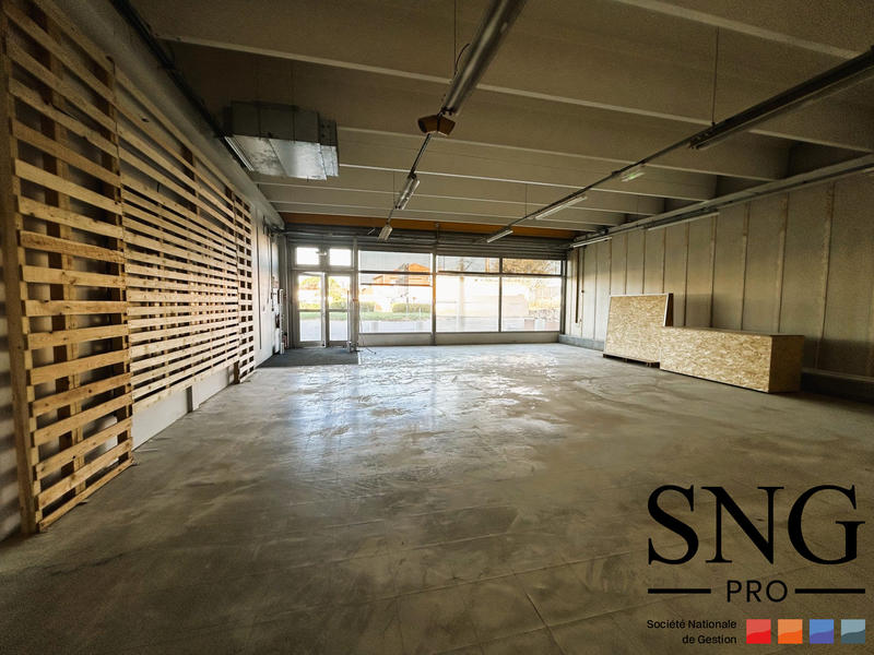 Local commercial - 240 m²