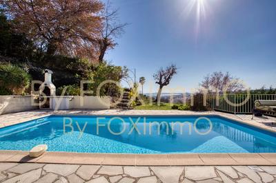 Villa - 269 m² - 9 pièces