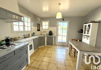 Maison - 90 m² - 5 pièces