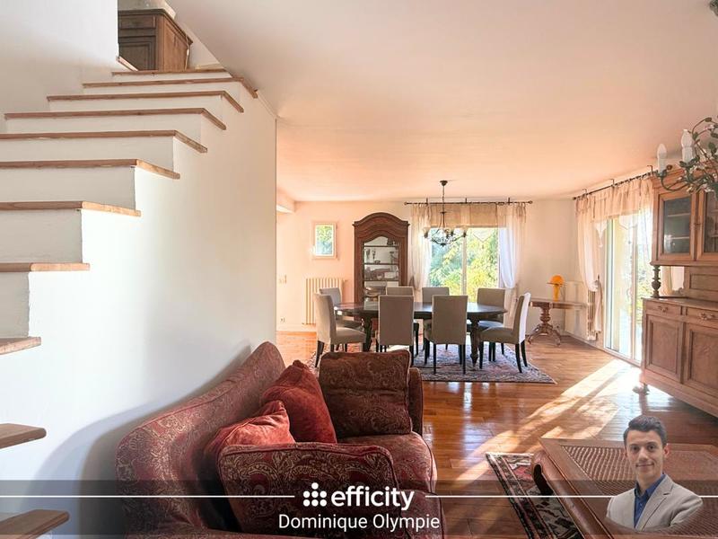 Maison - 170 m² - 8 pièces