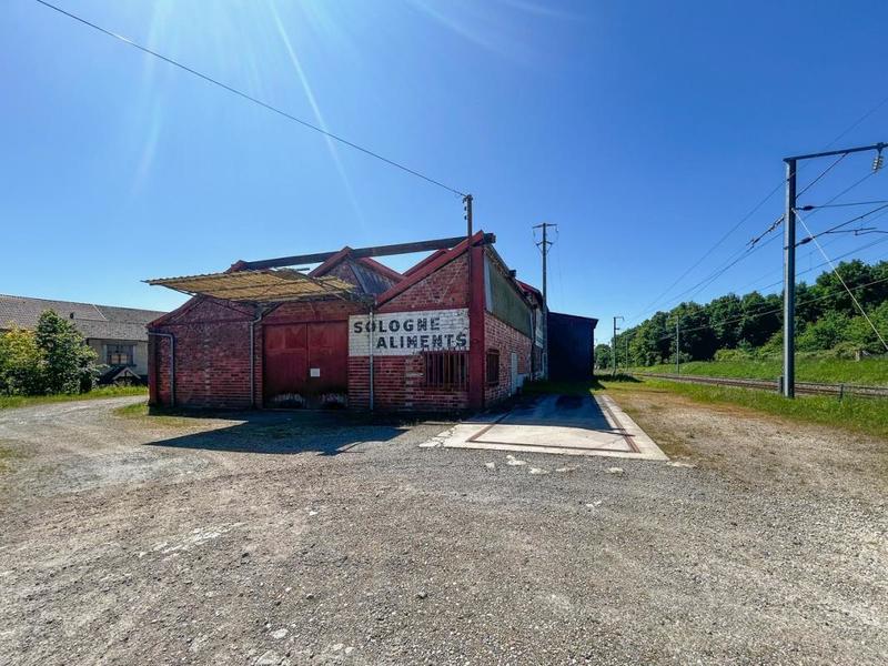 Grange - 1 080 m² - 1 pièce