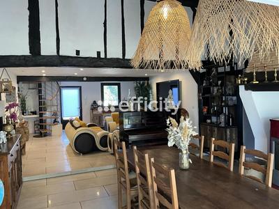 Maison - 160 m² - 5 pièces