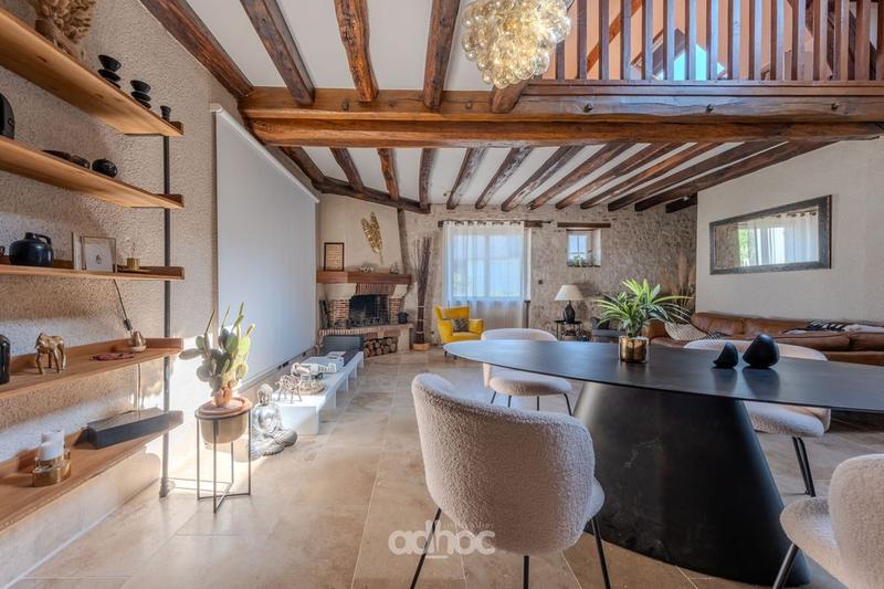 Maison ancienne - 220 m² - 7 pièces