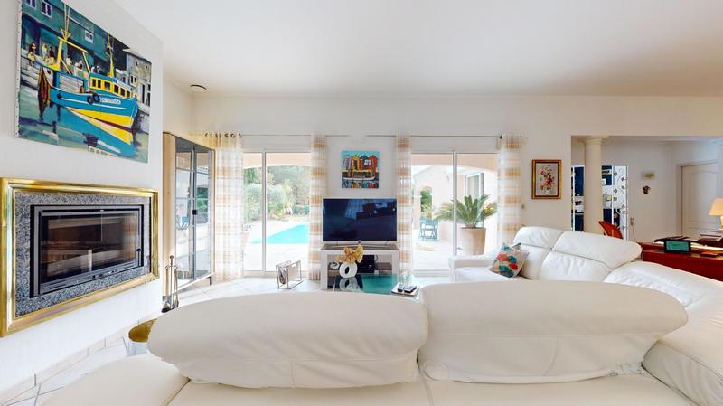 Maison - 205 m² - 7 pièces