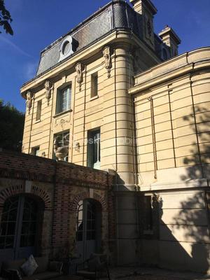 Demeure - 789 m² - 10 pièces