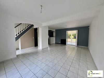 Maison traditionnelle - 105 m² - 5 pièces