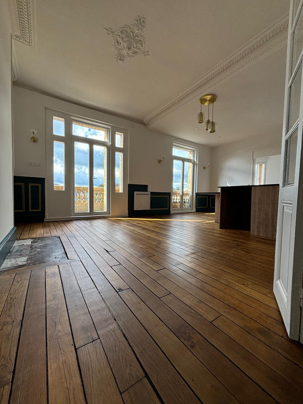 Appartement - 77 m² - 5 pièces