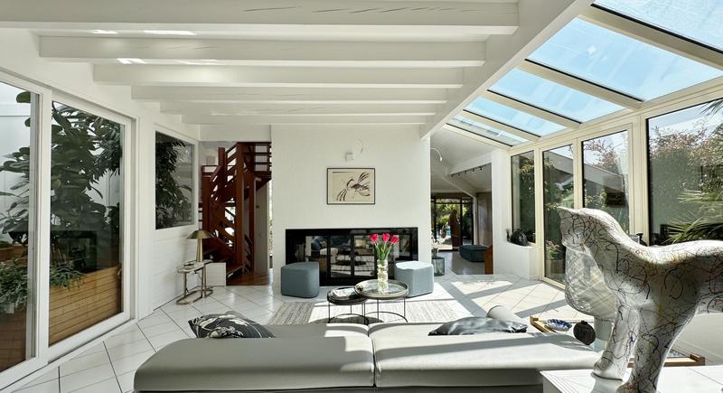 Maison d'architecte - 240 m² - 9 pièces