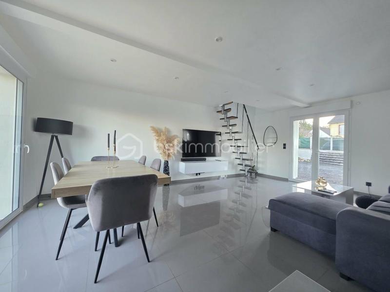 Pavillon - 110 m² - 6 pièces