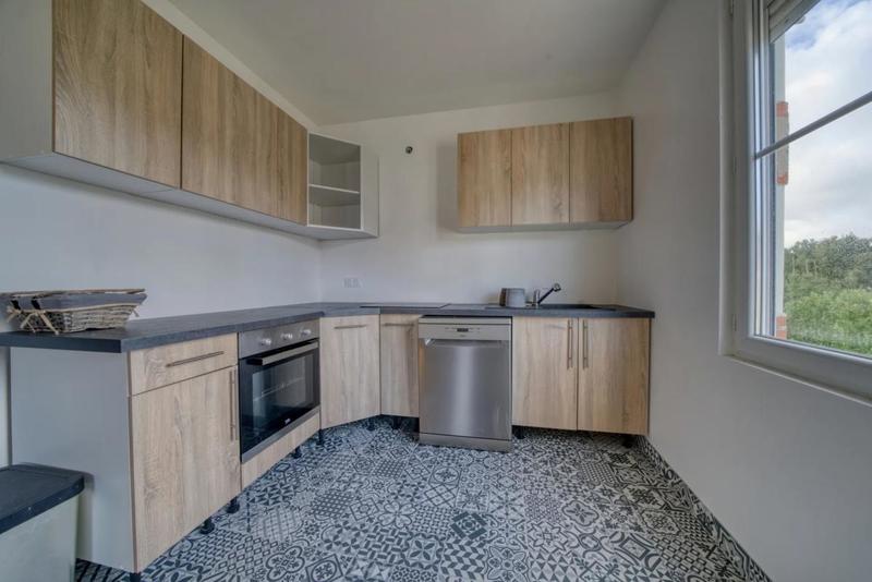 Château - 100 m² - 4 pièces