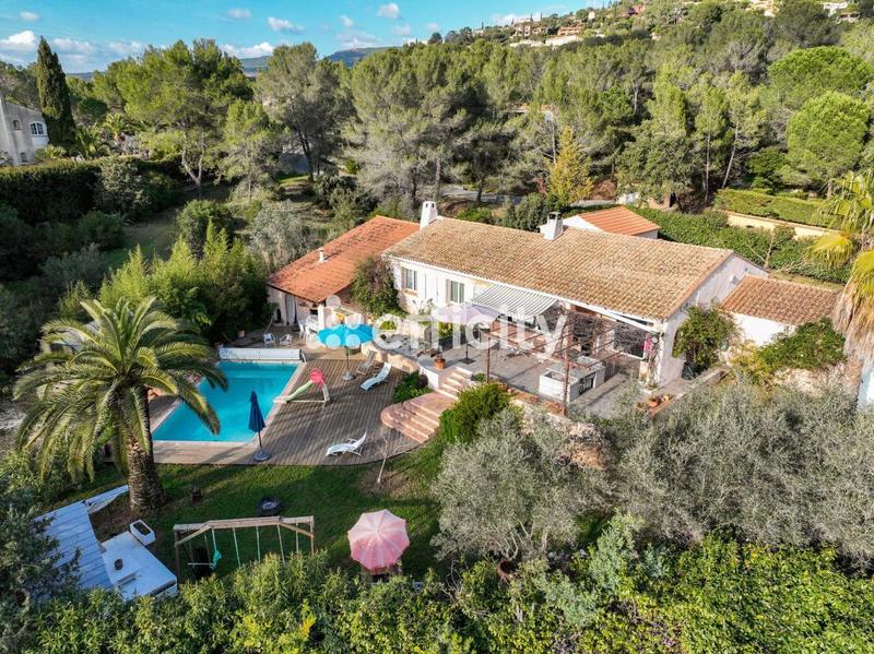 Maison - 141 m² - 5 pièces