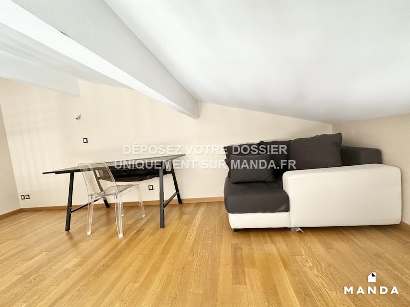 Chambre - 9 m² - 4 pièces