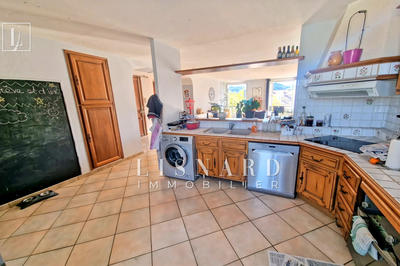 Maison - 400 m² - 14 pièces